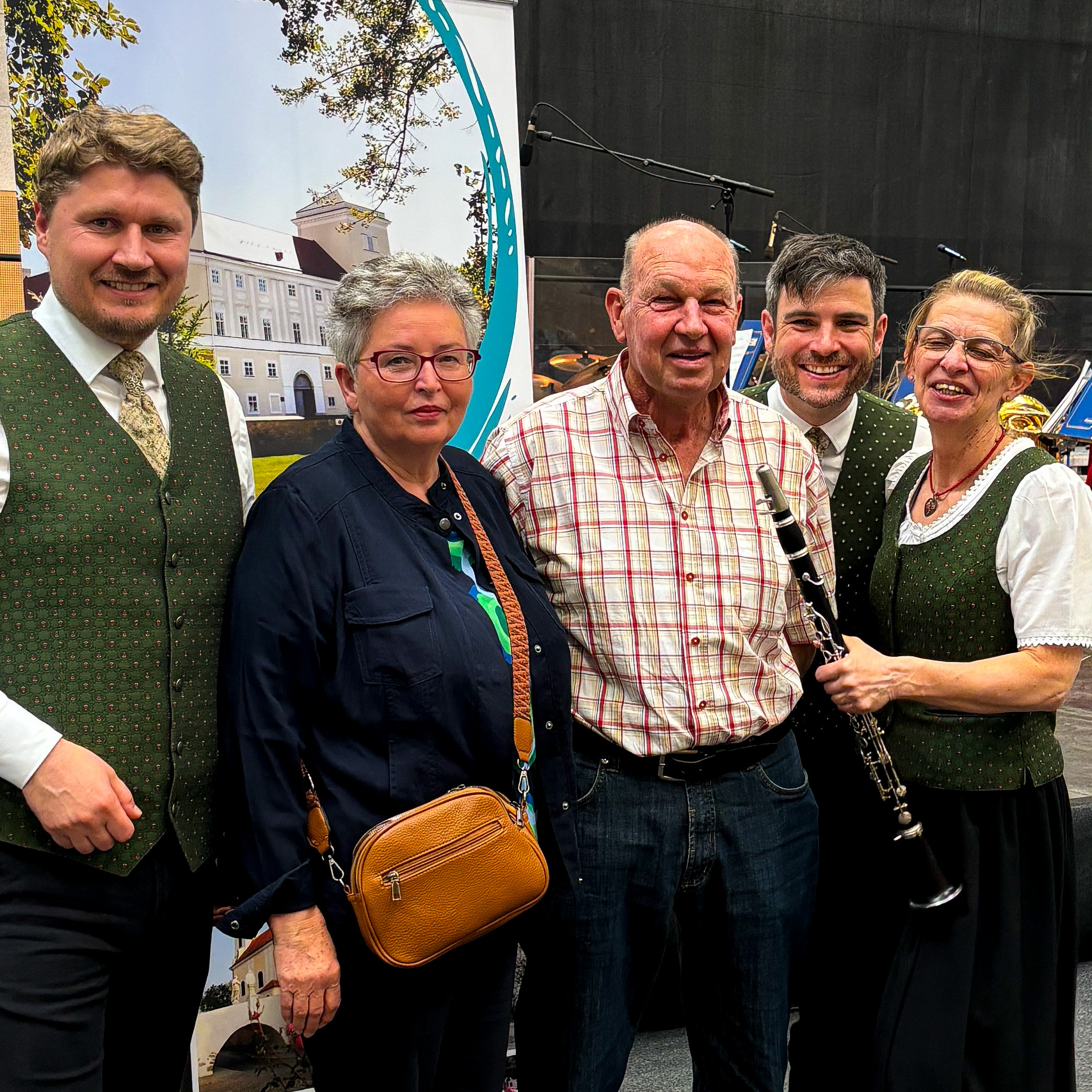 © Musikverein Münichsthal - Christine und Hermann Böhm freuen sich über Freikarten.